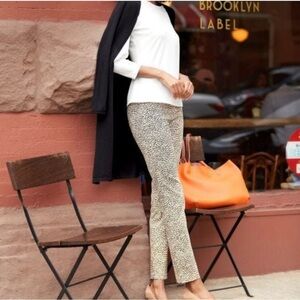 J. McLaughlin New Masie leopard print pull on stretch pants Size 0